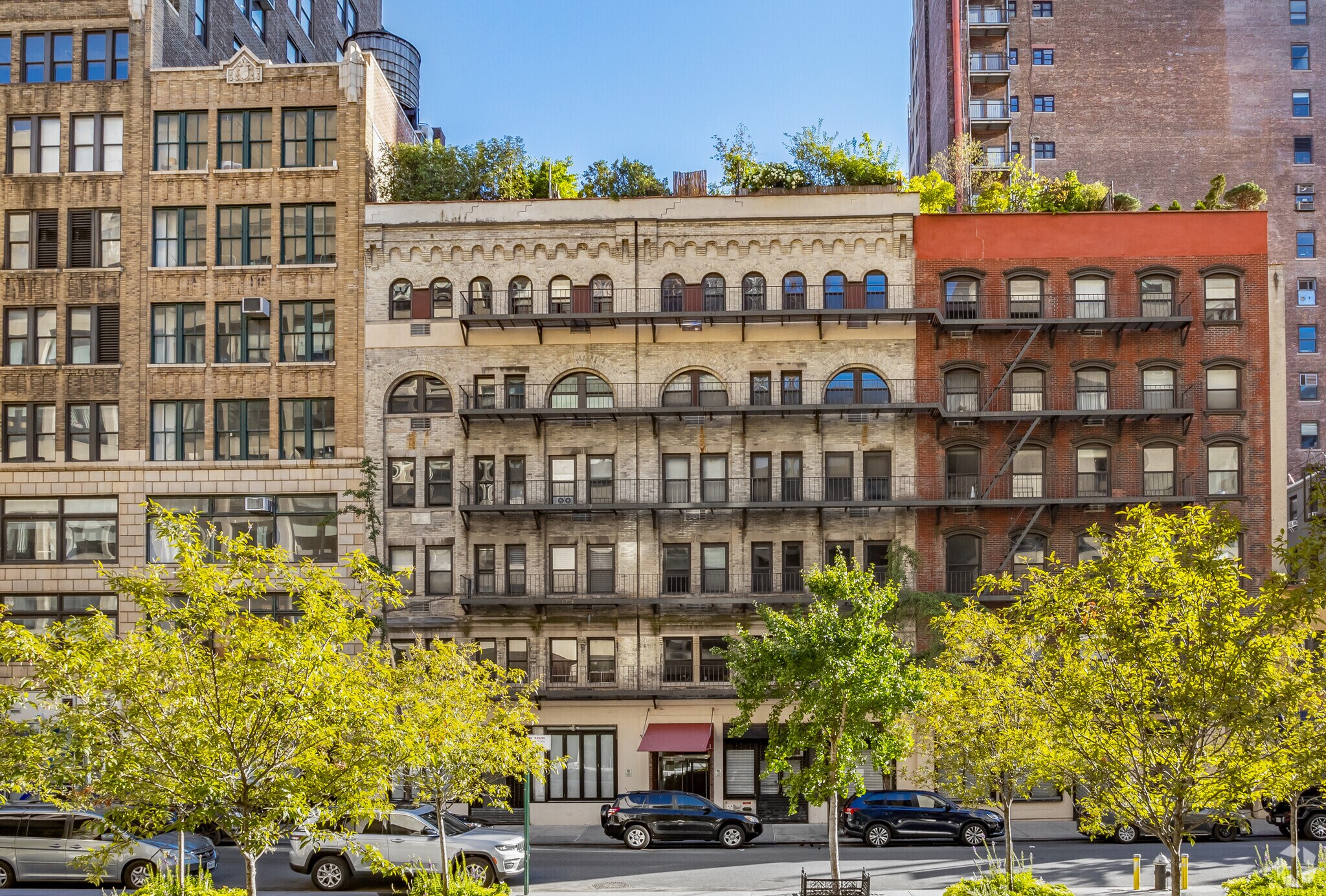 244-252 W 27th St, New York, NY à louer Photo principale- Image 1 de 5