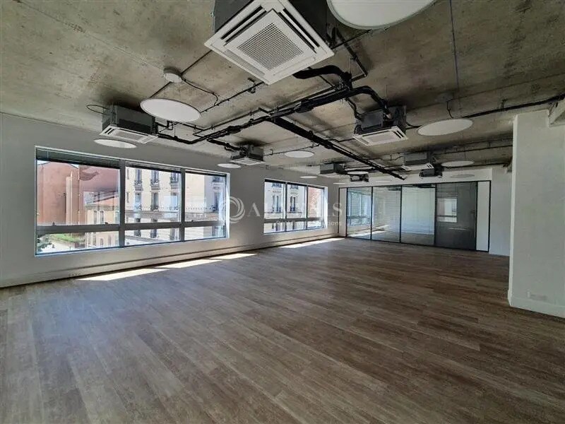 Bureau dans Saint-Ouen à louer Photo intérieure- Image 1 de 2