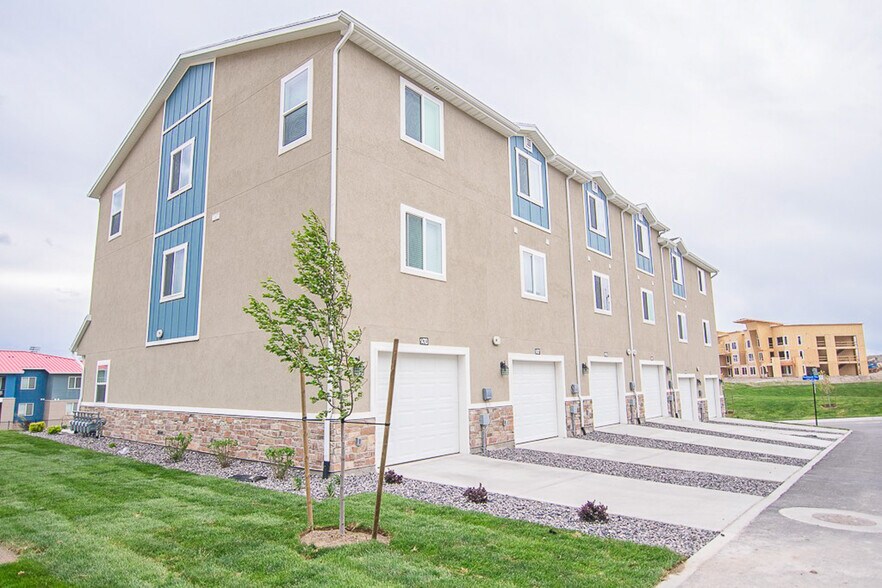 14849 S Diorite Ct, Herriman, UT à vendre - Photo du bâtiment - Image 2 de 16