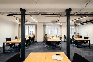 Plus de détails pour 17 Rue Richer, Paris - Coworking à louer