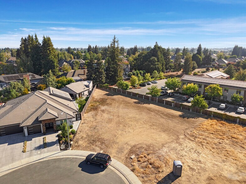 2339 Interlaken Ct, Lodi, CA à vendre - Photo principale - Image 1 de 20