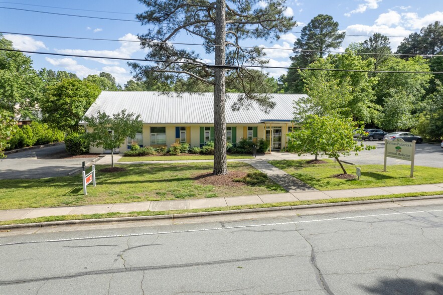 127 Fidelity St, Carrboro, NC à vendre - Photo du b timent - Image 2 de 12