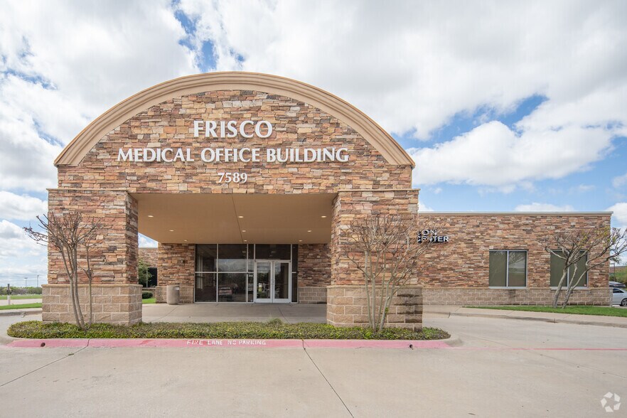 7589 Preston Rd, Frisco, TX à louer - Photo du bâtiment - Image 3 de 4