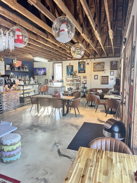 106 N Main St, Granite Quarry, NC à vendre - Photo du bâtiment - Image 3 de 26