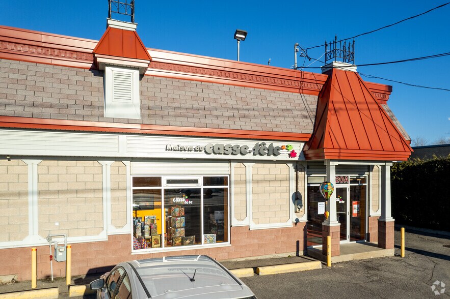 1320 Boul Du Cure-Labelle, Blainville, QC à vendre - Photo du bâtiment - Image 3 de 4