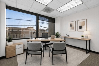 21049 Devonshire St, Chatsworth, CA à louer Photo intérieure- Image 2 de 15