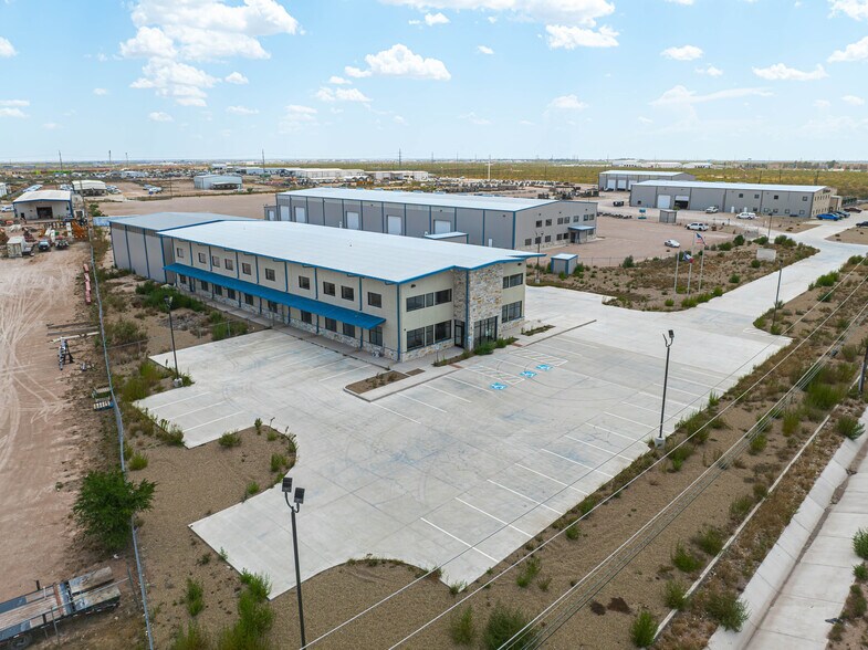 9309 W I-20, Midland, TX à louer - Photo du bâtiment - Image 2 de 23