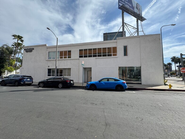 470 S San Vicente Blvd, West Hollywood, CA à louer - Photo du bâtiment - Image 3 de 17