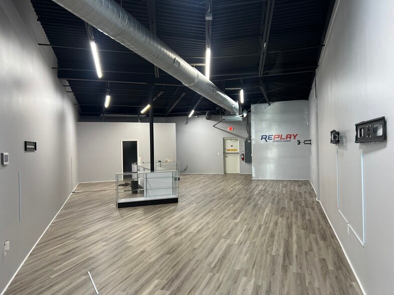 320 W Coleman Blvd, Mt Pleasant, SC for lease - Building Photo - Image 3 of 4