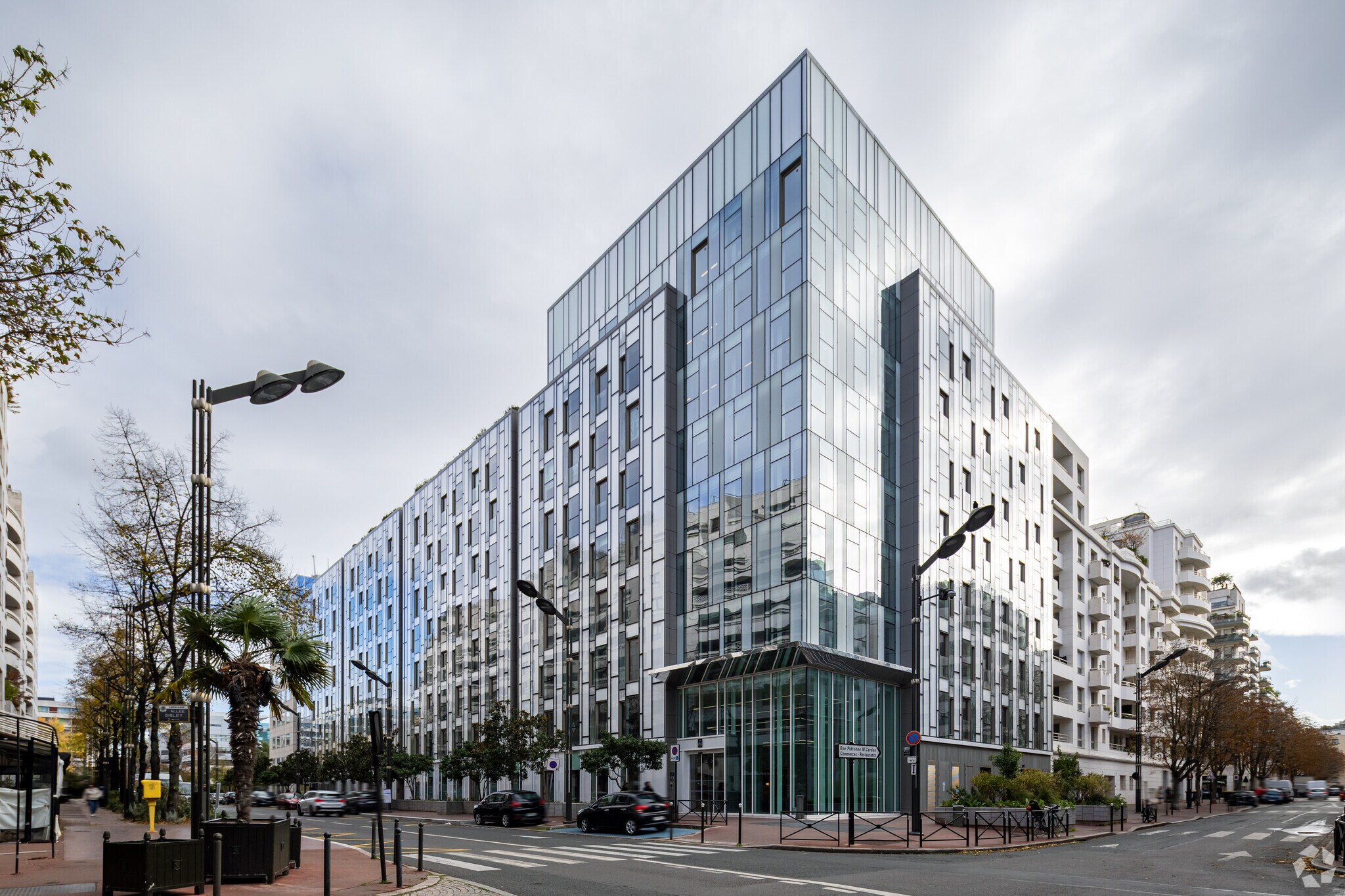 12 Avenue André Malraux, Levallois-Perret for lease Primary Photo- Image 1 of 19