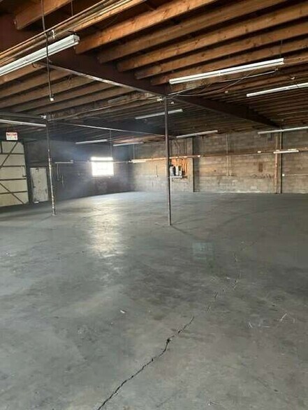 11319 Vanowen St, North Hollywood, CA à louer - Photo intérieure - Image 3 de 3