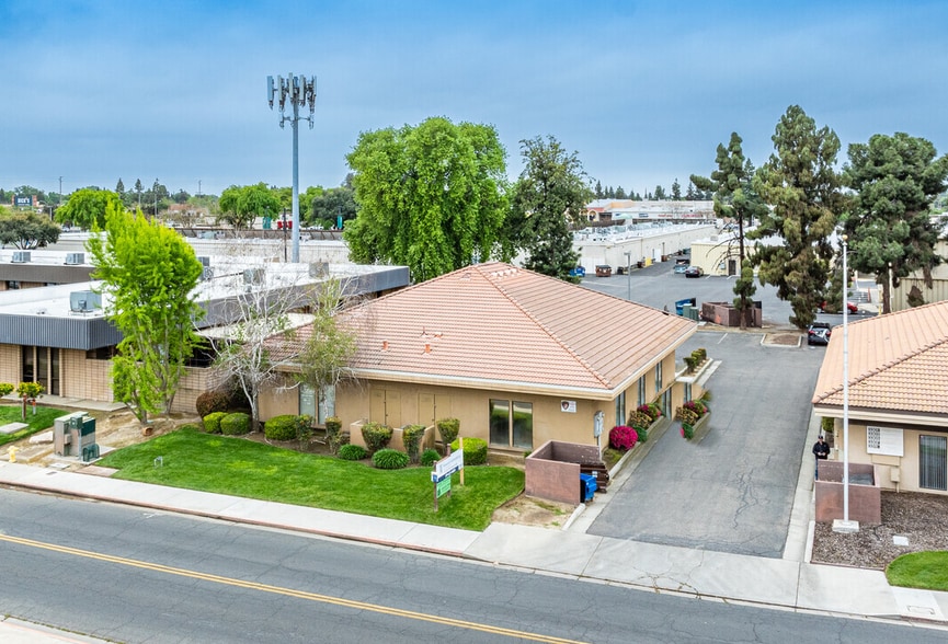 3321-3323 S Fairway st, Visalia, CA for sale - Primary Photo - Image 1 of 12