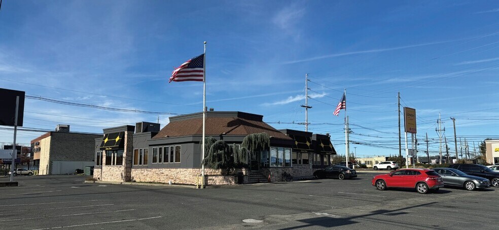 2466 Route 22, Union Township, NJ à louer - Photo du bâtiment - Image 3 de 5