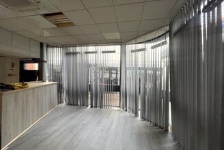 221-223 High St, Gateshead for lease Interior Photo- Image 1 of 3