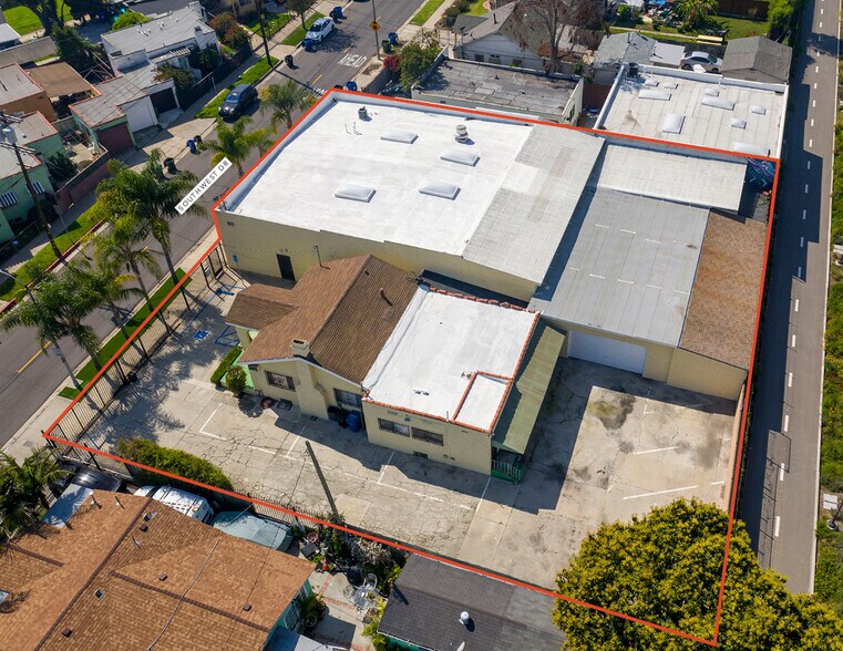 2703 Southwest Dr, Los Angeles, CA à louer - Photo du bâtiment - Image 2 de 53