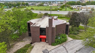 Plus de détails pour 3120 E 24th St, Des Moines, IA - Spécialité à vendre
