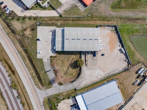 4820 Railroad St, Deer Park, TX for lease Interior Photo- Image 2 of 7