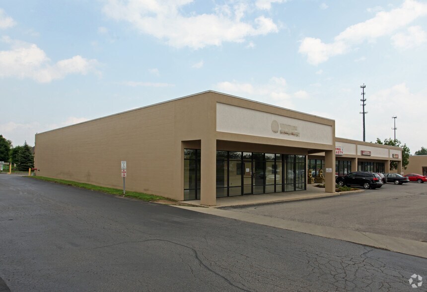 9130-9152 Dayton Lebanon Pike, Dayton, OH à louer - Photo du bâtiment - Image 3 de 5