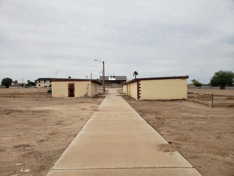 390 E Lower Buckeye Rd, Avondale, AZ à vendre - Photo du bâtiment - Image 2 de 13