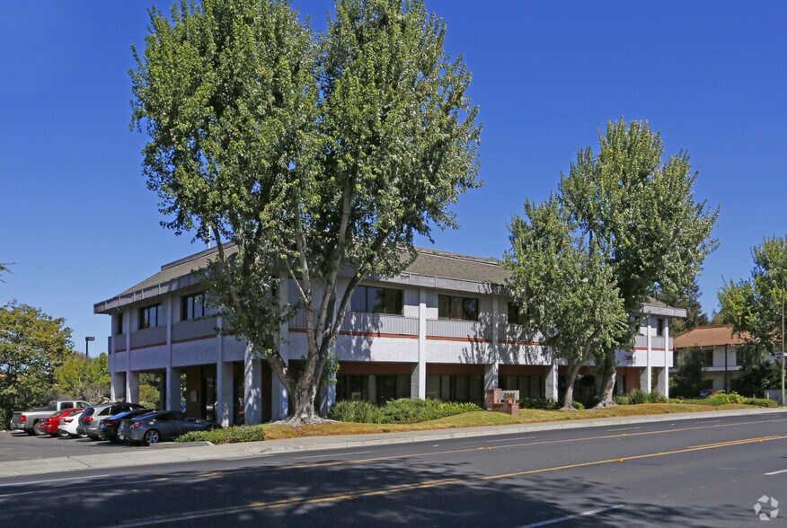 2901 Moorpark Ave, San Jose, CA à louer - Photo du bâtiment - Image 3 de 5