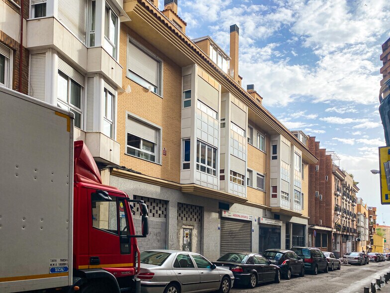 Multifamily in Leganés, Madrid for sale - Primary Photo - Image 1 of 1