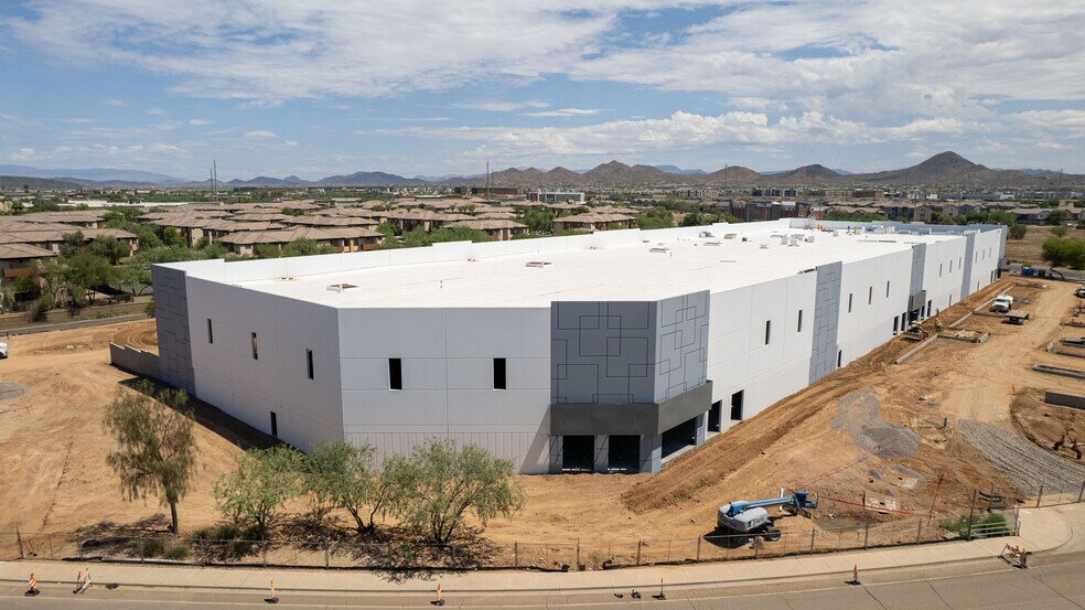 17 N Corporate Center, Phoenix, AZ à louer - Photo du bâtiment - Image 2 de 8