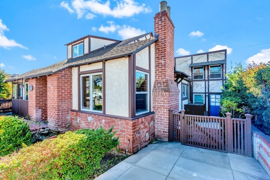 1461 Glenneyre St, Laguna Beach, CA for lease - Building Photo - Image 2 of 7