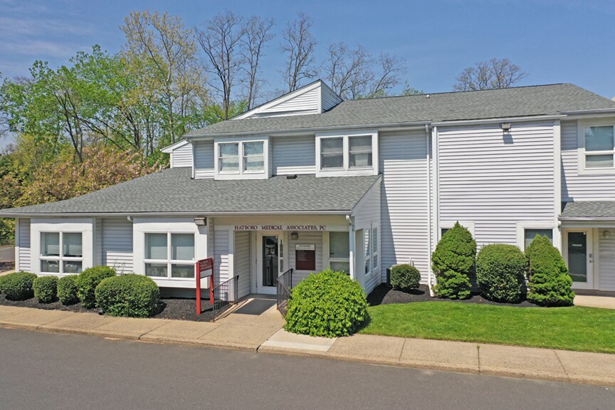 345 N York Rd, Hatboro, PA à vendre - Photo du bâtiment - Image 2 de 13