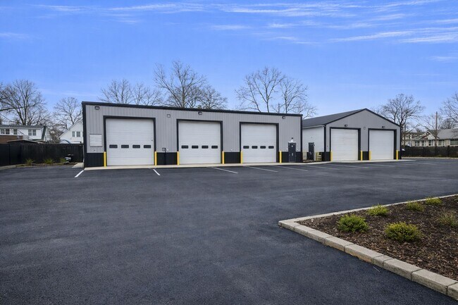 Plus de détails pour 116 W Almond St, Vineland, NJ - Industriel à louer