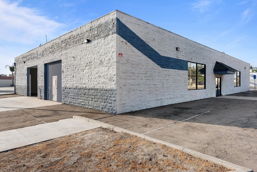 7581 Industrial Way, Stanton, CA à louer - Photo du bâtiment - Image 3 de 32