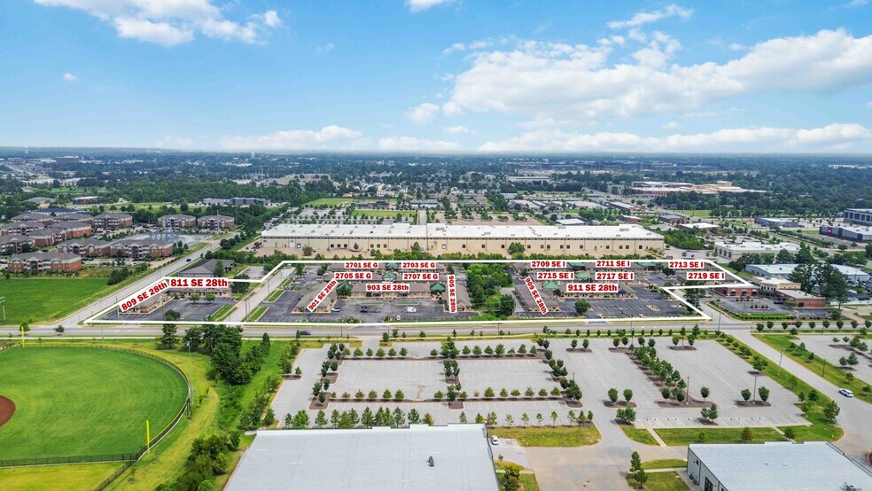2709 SE I St, Bentonville, AR à louer - Photo du bâtiment - Image 3 de 29