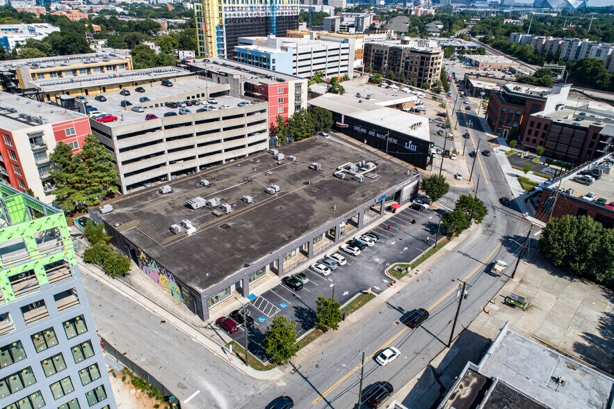 999 Brady Ave NW, Atlanta, GA à louer - Photo du bâtiment - Image 3 de 10