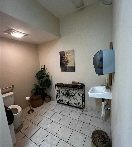 7701 Saint Bernard Hwy, Arabi, LA à vendre - Photo du bâtiment - Image 3 de 30