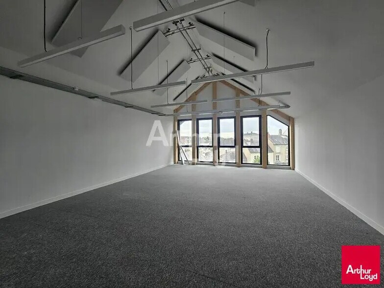 Bureau dans Angers à louer - Photo du bâtiment - Image 3 de 3