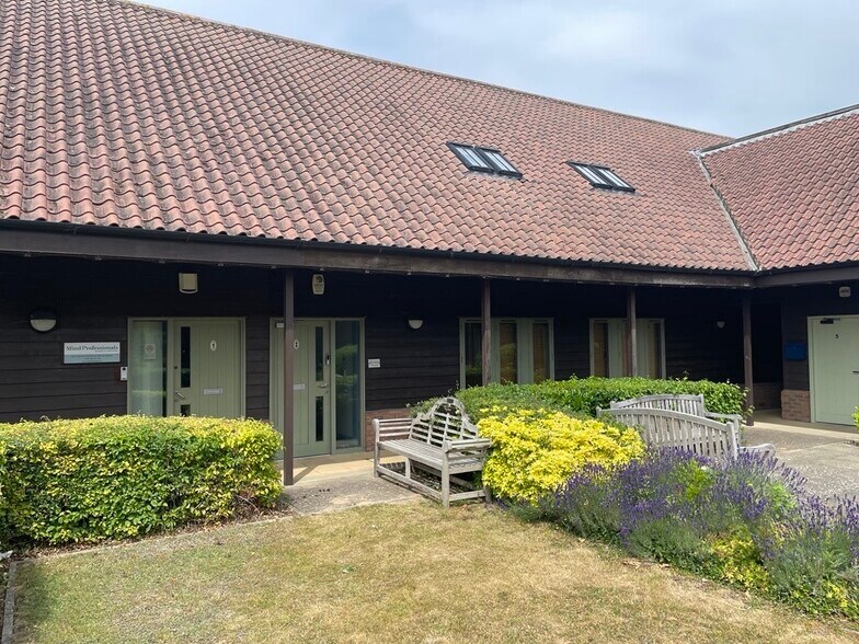 Stow Rd, Cambridge à louer - Photo du bâtiment - Image 1 de 1