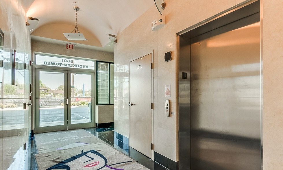 5801 Ritchie Hwy, Brooklyn, MD à louer - Photo intérieure - Image 3 de 13