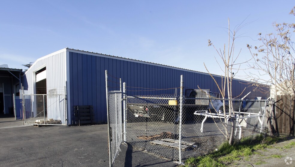 200 S Jefferson St, Dixon, CA à vendre - Photo principale - Image 1 de 6