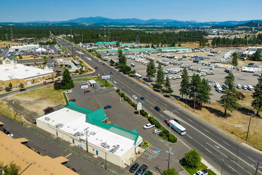 10413 Newport Highway, Spokane, WA à louer - Photo du bâtiment - Image 3 de 3