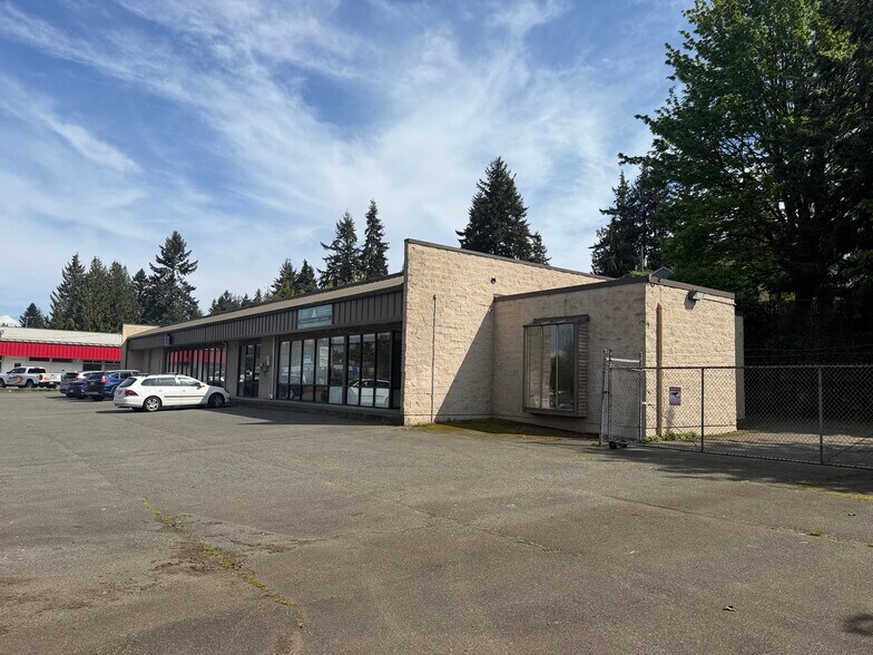 6710 220th St SW, Mountlake Terrace, WA à vendre - Photo du bâtiment - Image 3 de 14