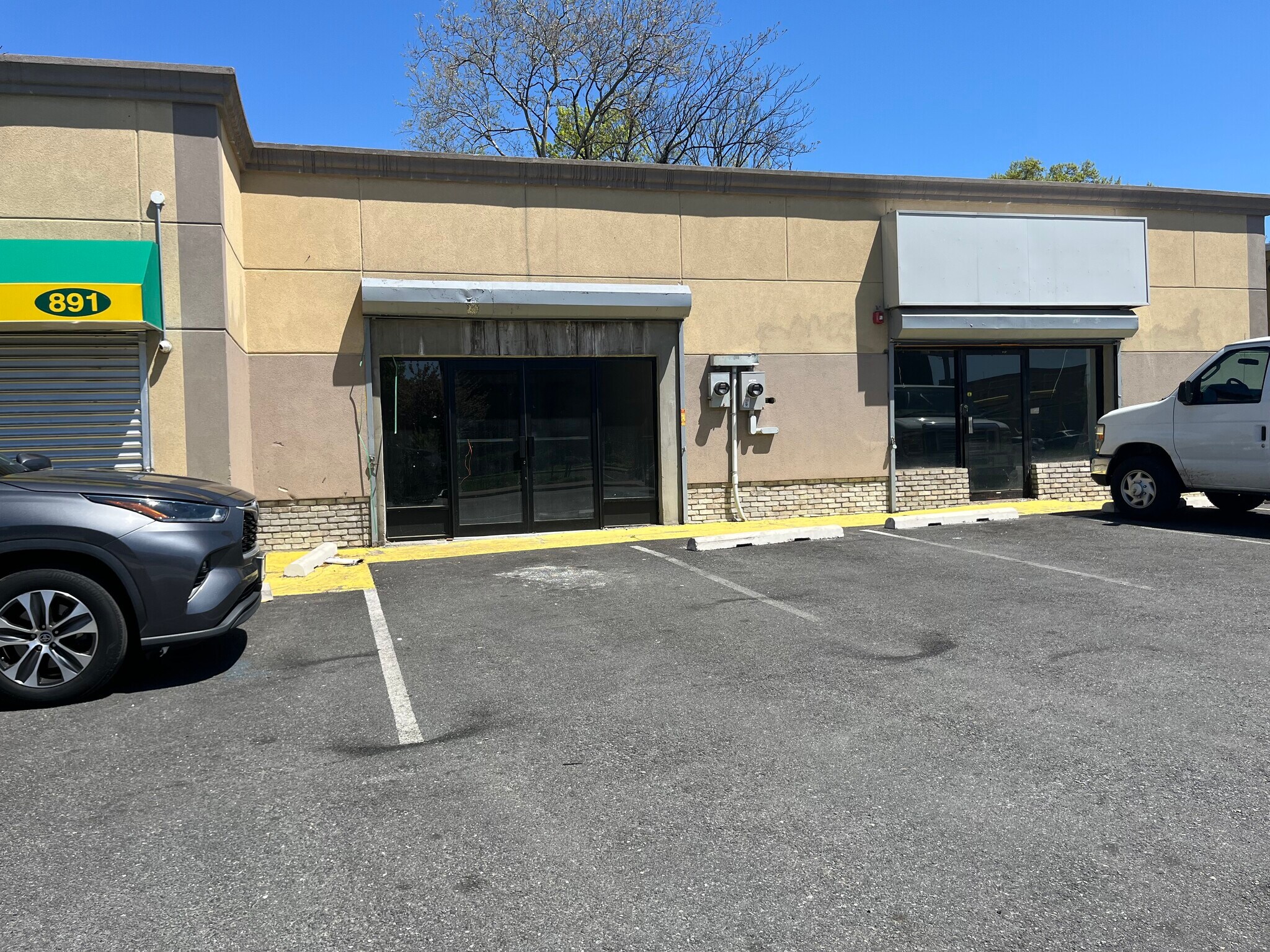 891-899 Clinton Ave, Irvington, NJ for lease Building Photo- Image 1 of 6