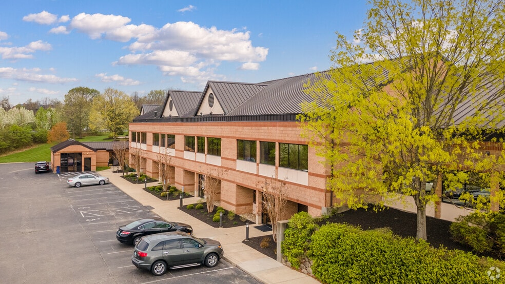 2865 Chancellor Dr, Crestview Hills, KY for sale - Building Photo - Image 2 of 4