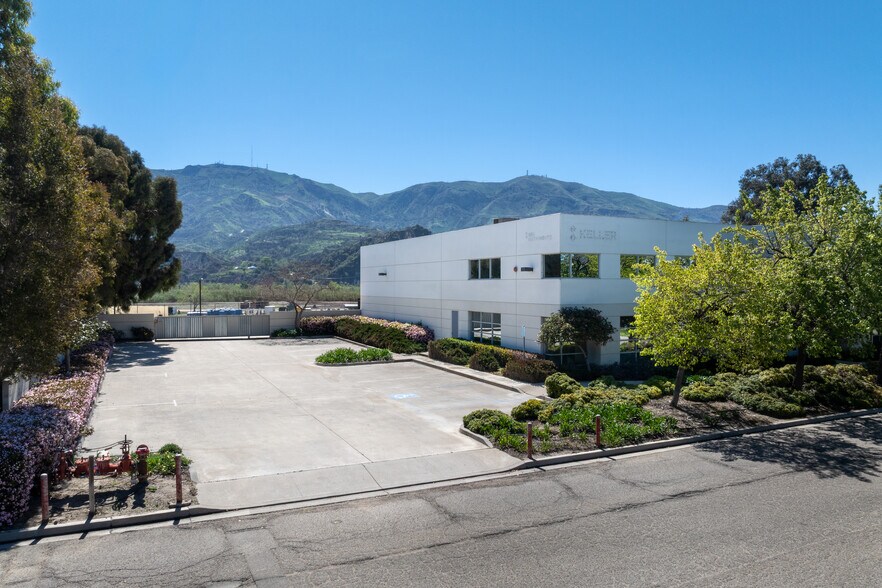 1780 E Lemonwood Dr, Santa Paula, CA à louer - Photo du bâtiment - Image 3 de 12