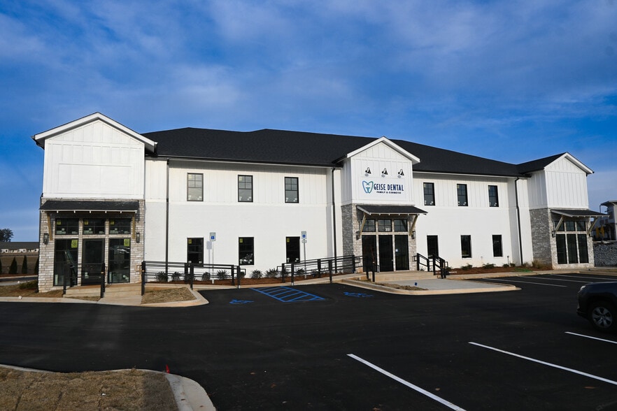 351 John Henry Way, Madison, AL à louer - Photo du bâtiment - Image 2 de 6