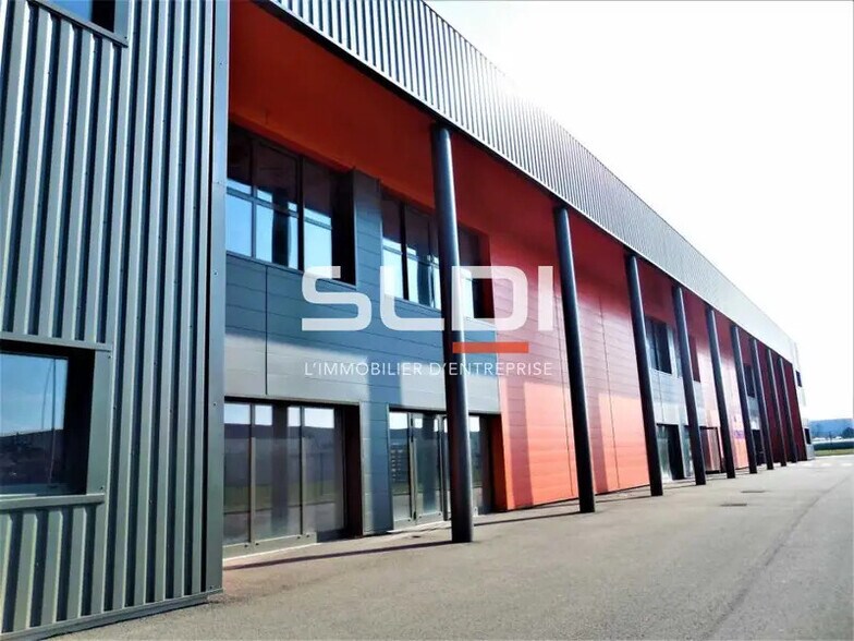 Office in Arnas for lease - Building Photo - Image 2 of 5