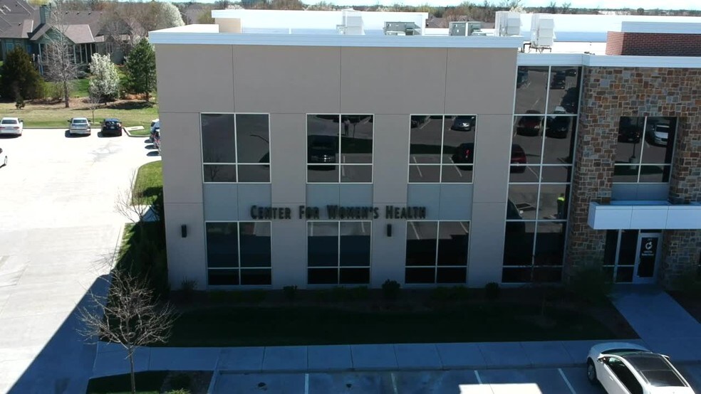 10111 E 21st St N, Wichita, KS à louer - Vidéo sur l’inscription commerciale - Image 2 de 13