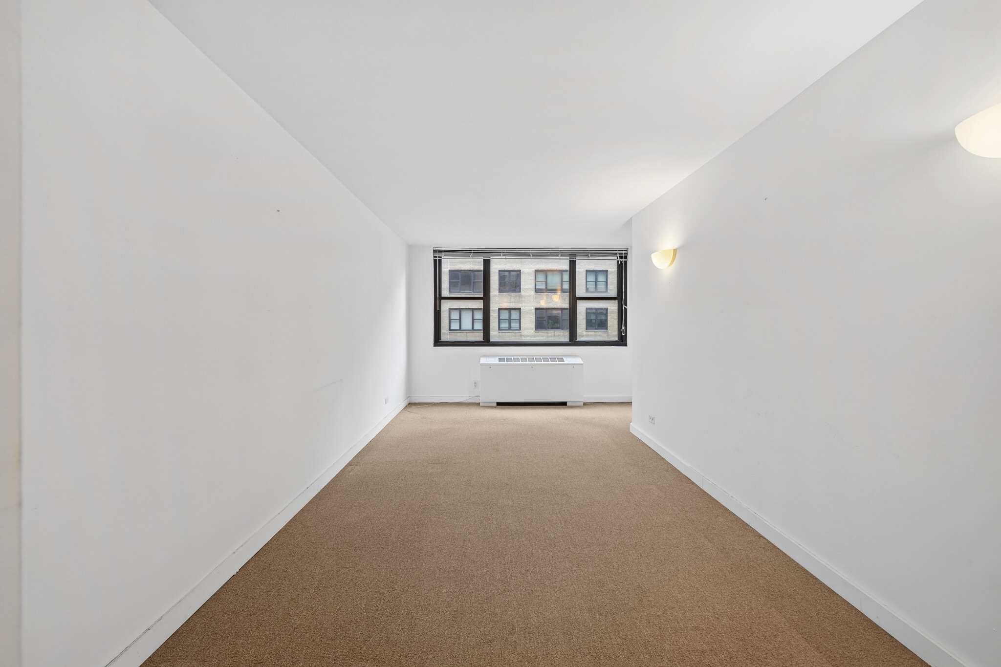 330 W 58th St, New York, NY à louer Photo intérieure- Image 1 de 8