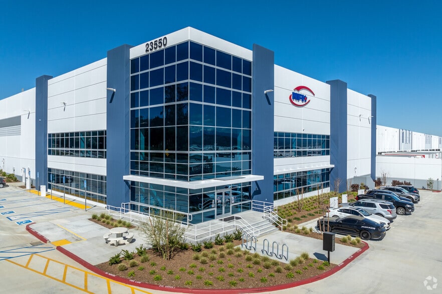 23550 Placentia Ave, Perris, CA for lease - Building Photo - Image 2 of 7