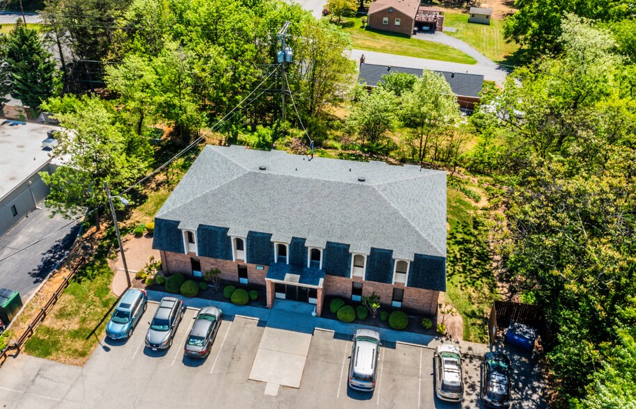 2129 Electric Rd, Roanoke, VA à louer - Photo du bâtiment - Image 2 de 9