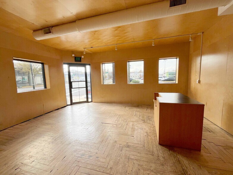 5528 1st Ave S, Birmingham, AL à louer - Photo du bâtiment - Image 3 de 10