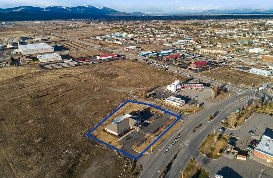 4171 W Expo Pky, Post Falls, ID à vendre - Aérien - Image 2 de 11